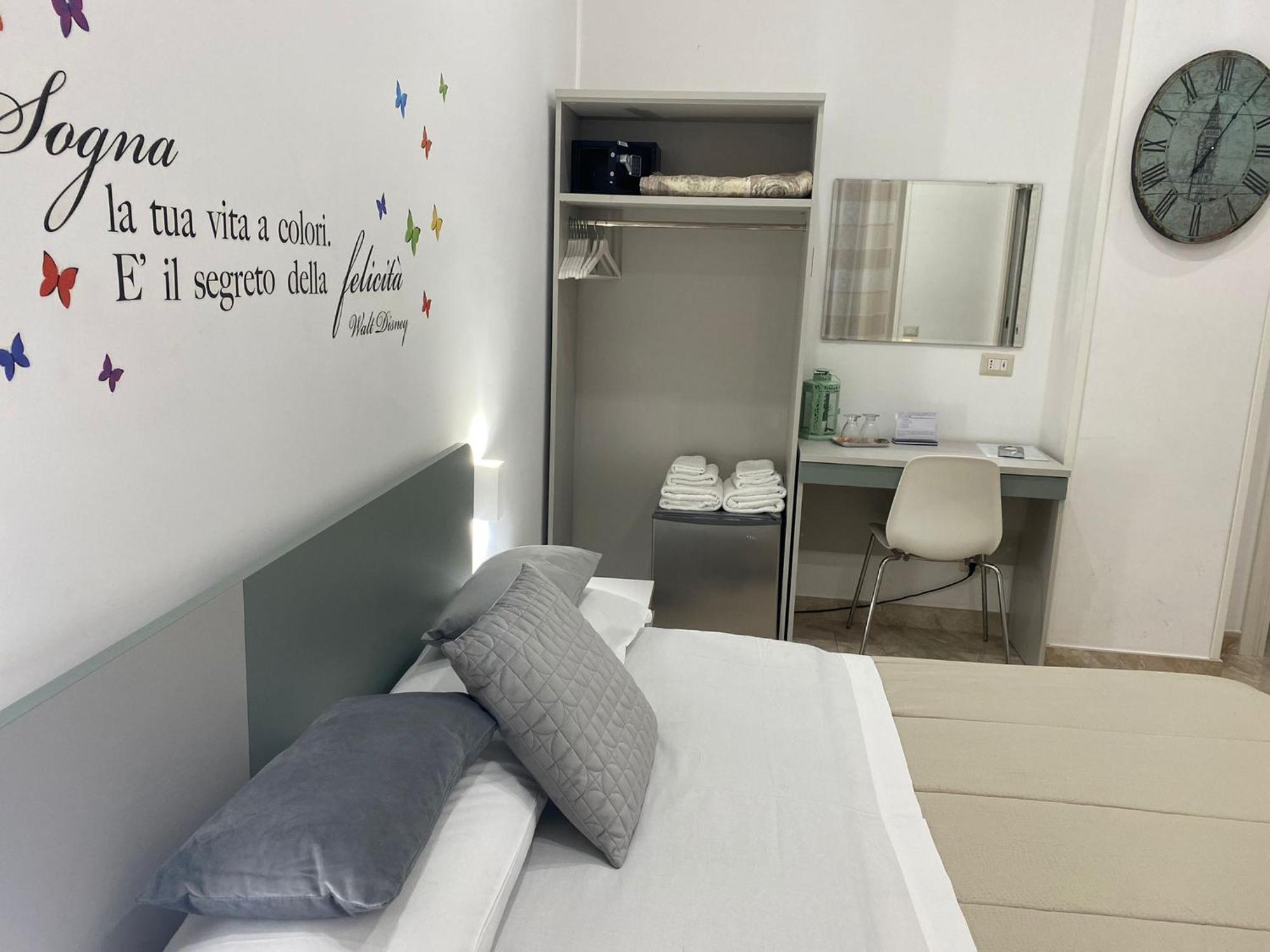 Toledo Point Panzió Nápoly Szoba fotó